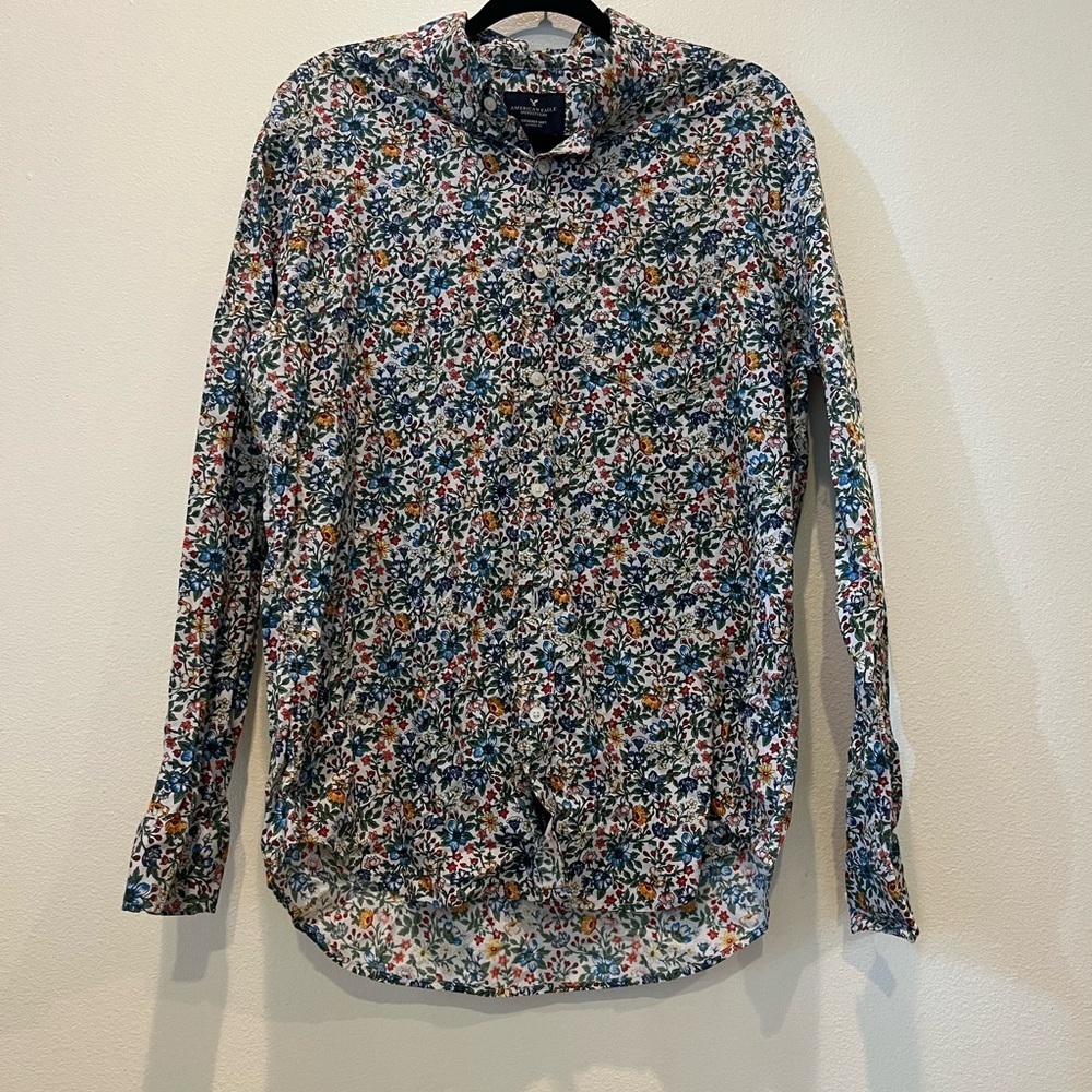 American Eagle Outfitters Red, Blue and Orange Button Down Shirt